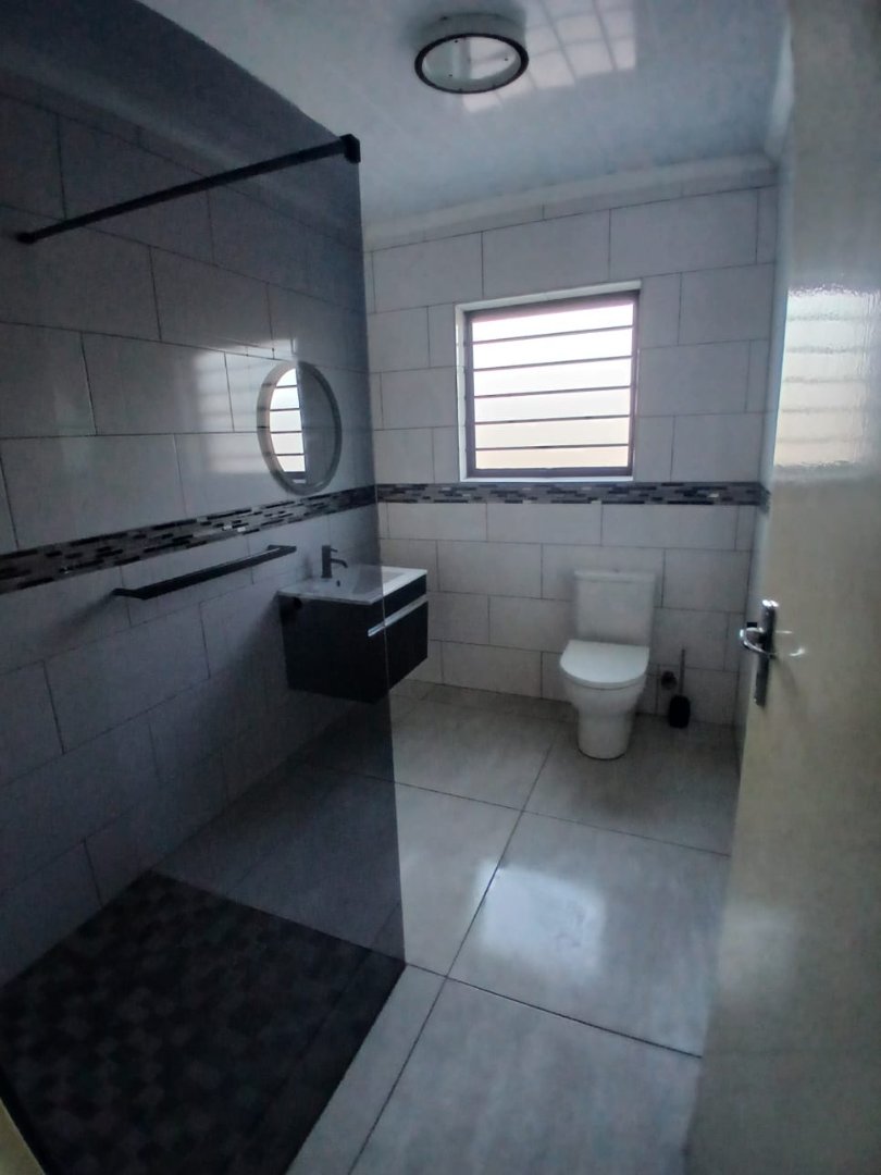To Let 2 Bedroom Property for Rent in Rondevlei Park Western Cape